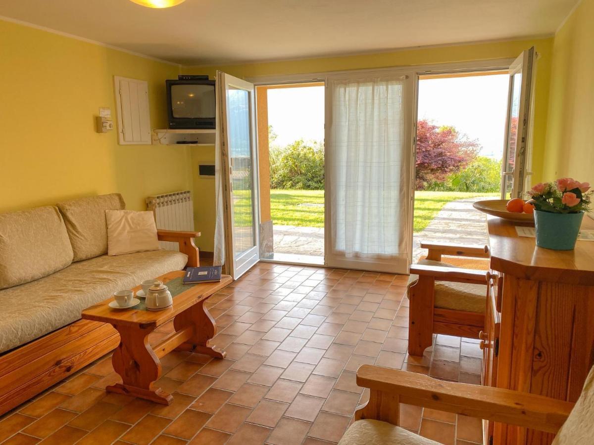 Bellavista A Garten Appartement Mit Pool 콜리코 외부 사진