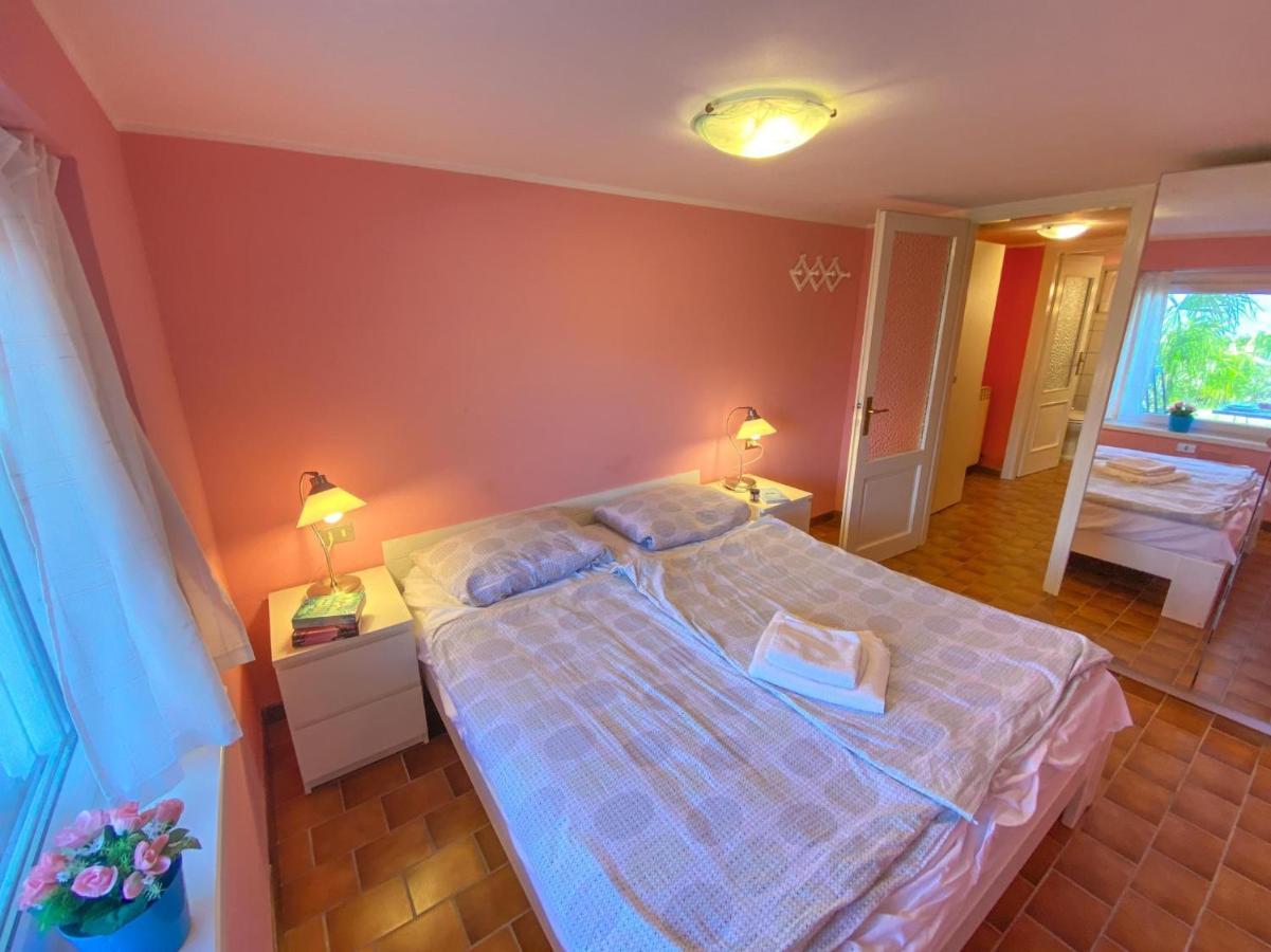 Bellavista A Garten Appartement Mit Pool 콜리코 외부 사진